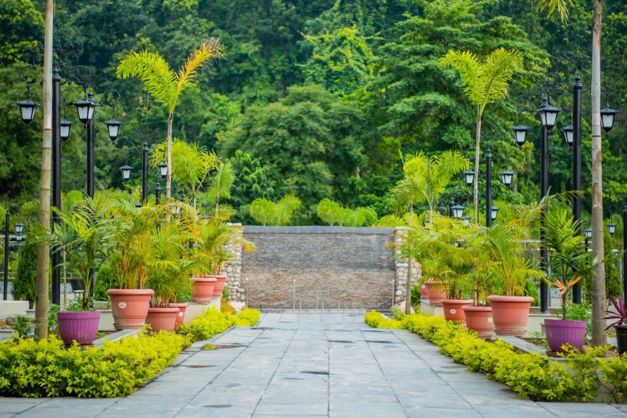 Quick 20 Riverside Hotel Amlekhganj Exterior foto
