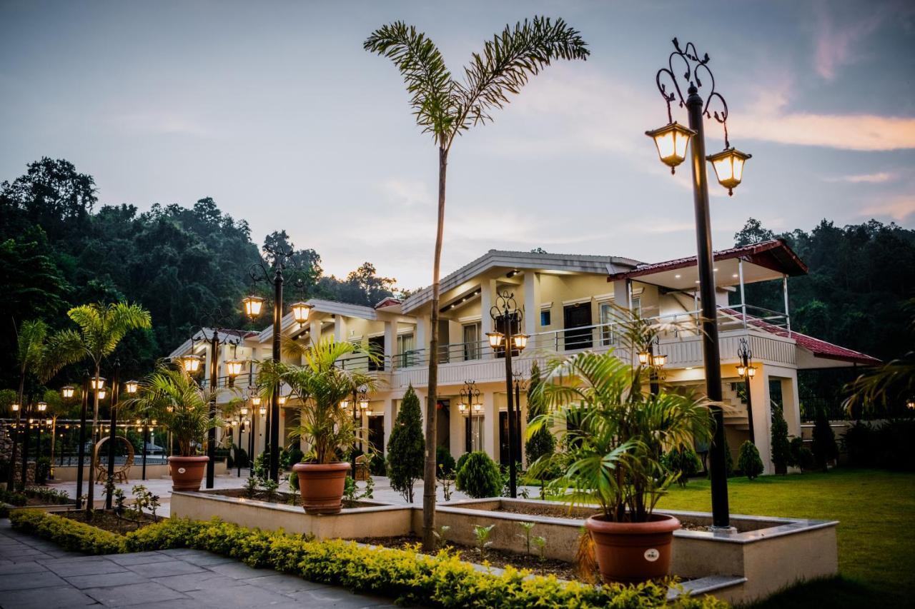 Quick 20 Riverside Hotel Amlekhganj Exterior foto